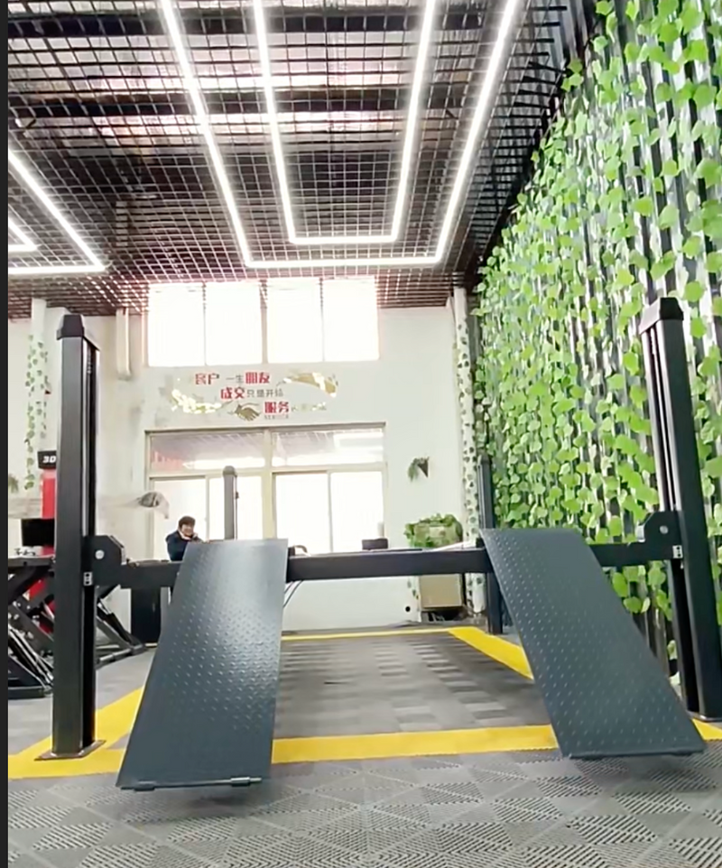 4-post hydraulic car lift